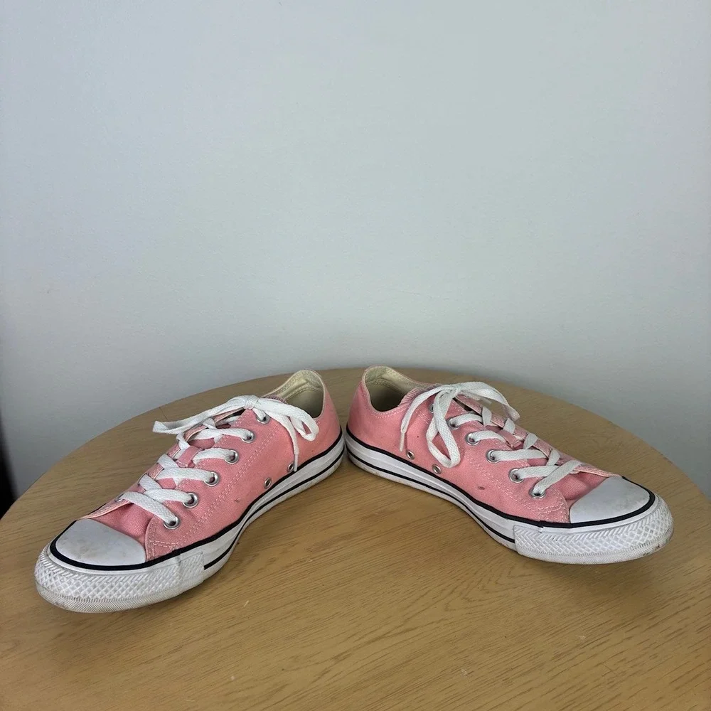 Converse Chuck Taylor All Star Low Top Pink Canvas Sneakers Women's 10 Retro